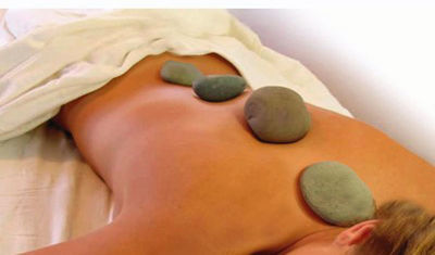 Wohlbefinden mit der Hot-Stone-Massage