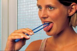 Optimale Mundpflege? Nicht ohne Zungenreinigung