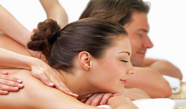 Entspannung mit der Aromaöl-Massage