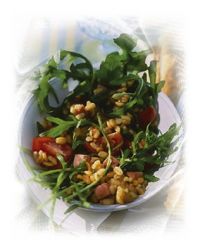 Rucolasalat mit lauwarmer Schinken-Vinaigrette